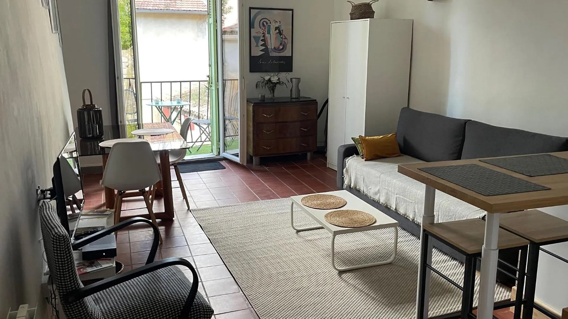 Studio Avec Balcon Sur Cour Aix-en-Provence Apartment