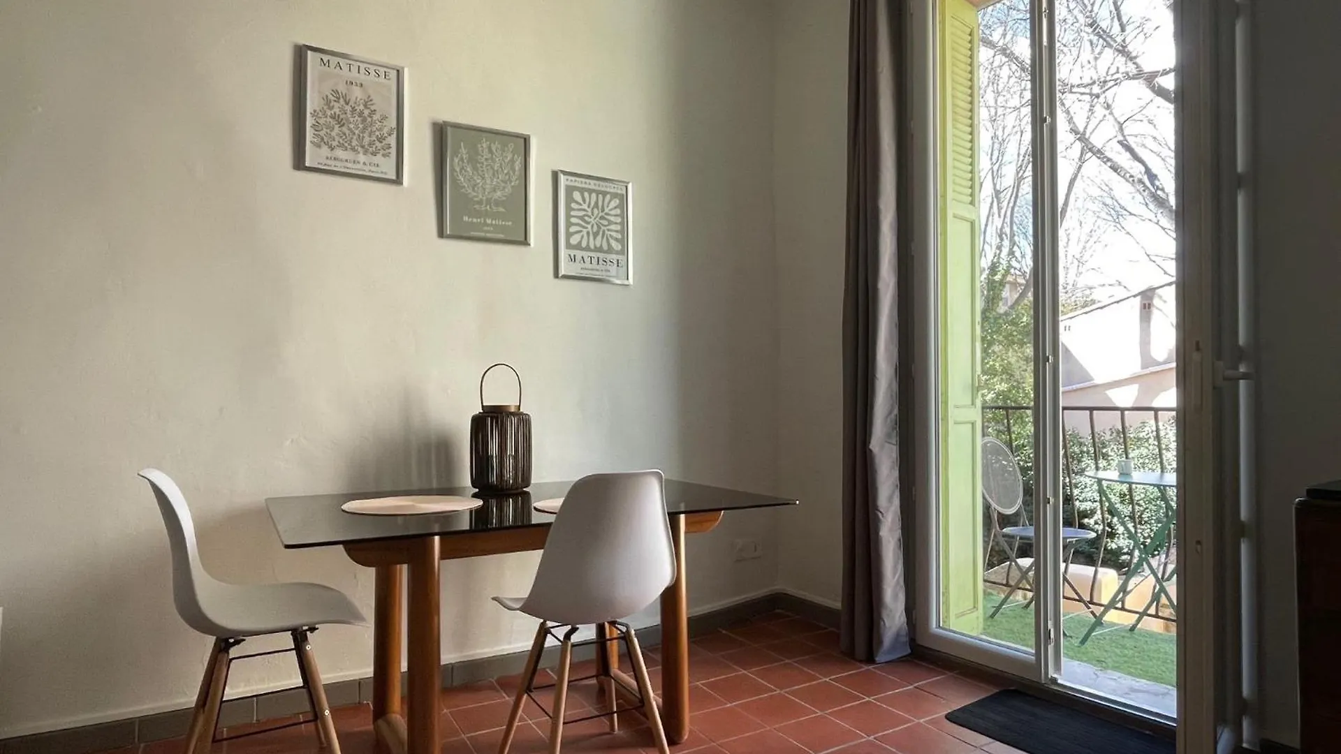 Studio Avec Balcon Sur Cour Aix-en-Provence Apartment