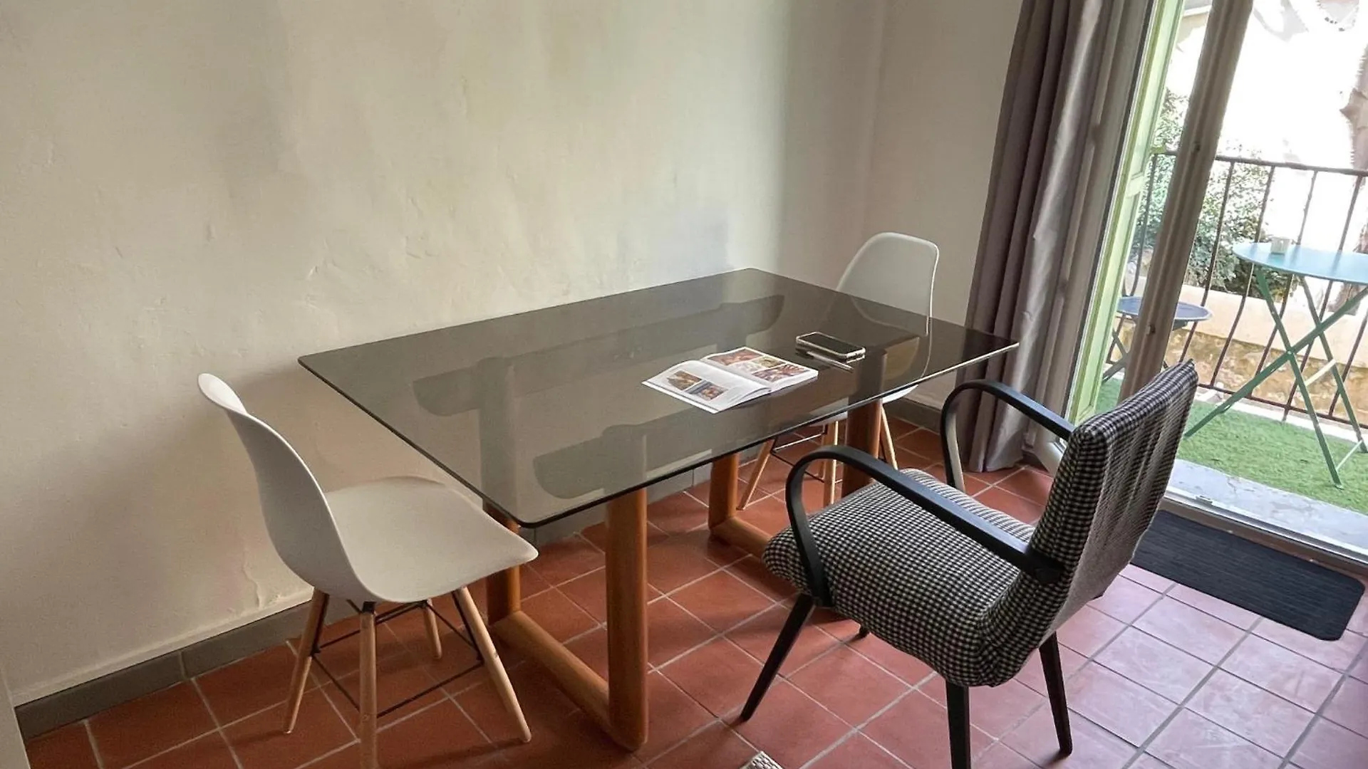 Apartment Studio Avec Balcon Sur Cour Aix-en-Provence